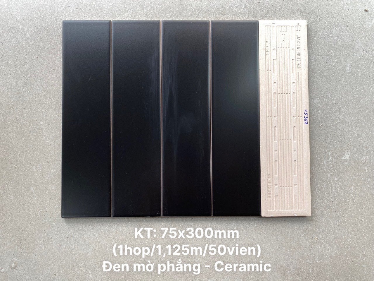 Gạch thẻ màu đen men mờ 75x300mm hàng ưu mã STA75307M_S (1h/1.125m/50v)